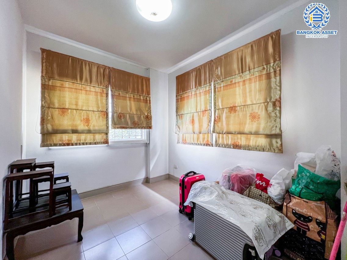 บ้านแฝดมือสอง ม.ศุภาลัยวิลล์ วงแหวนปิ่นเกล้า-พระราม5 เนื้อที่ 38 ตร.ว. ฟังก์ชันจัดเต็ม 3 ห้องนอน 2 ห้องน้ำ จอดรถได้ 1 คัน สภาพภายในสวย ต่อเติมครบ พร้อมเข้าอยู่ ตั้งบนสุดยอดทำเล! เชื่อมต่อได้ทั้ง ถนนกาญจนาภิเษก, ซอยส้มเกลี้ยง(อัจฉริยะพัฒนา), ถนนนครอินทร์ ใกล้ทางด่วน "ศรีรัช"